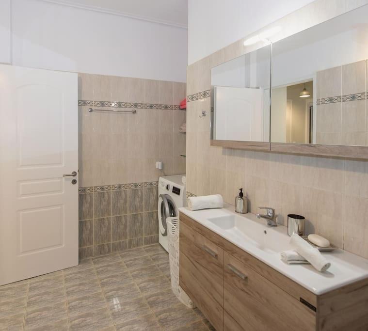 Thano'S Stylish Flat Just 150M To The Beach Faraí Zewnętrze zdjęcie